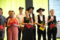 Einige Zimmermänner erschienen in ihrer typischen Berufskluft. (Bild: Urs Hanhart, Altdorf, 24. August 2019)