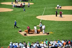 Einer der drei Brunnen, die den Schwingern in der Arena Abkühlung verschafften. (Bild: Beat Lanzendorfer)