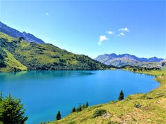 Perfektes Berg- und Wanderwetter mit traumhafter Aussicht auf den tiefblauen Engstlensee. (Bild: Urs Gutfleisch, Engstlensee, 26. August 2019)