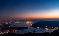 Blick auf Zug und Zugersee. (Bild: Stefan Kunz, Rigi, 25. August 2019)