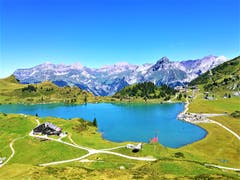 Herrliches Berg-und Wanderwetter: Traumhafte Aussicht auf den türkisblauen Trübsee. (Bild: Urs Gutfleisch, Trübsee, 26. August 2019)