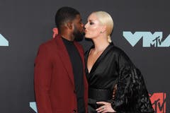 Lindsey Vonn (R) mit ihrem Verlobten P.K. Subban. (Bild: DJ Johnson/EPA, Newark, 26. August 2019)