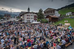 Die Tische sind bestens besetzt (Bild: Pius Amrein, Sörenberg, 27. August 2019)