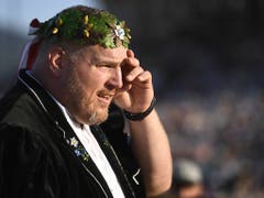 Die Abendsonne begrüsst den neuen Schwingerkönig (Bild: KEYSTONE/ENNIO LEANZA)