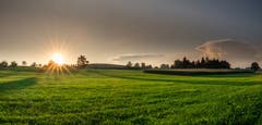 Sonnenuntergang bei Albertschwil, Gossau SG. (Bild: Luciano Pau)