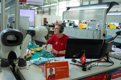 Elektroniker Florian Baumgartner an seinem Arbeitsplatz. (Bild: SwissSkills)