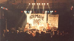 Ein frühes Bild aus der Grabenhalle: Auftritt der Band Normahl im Jahr 1985. (Bild: Stadtarchiv der Ortsbürgergemeinde St.Gallen)