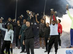 Alle Sieger des Diamond-League-Finals auf einem Podest (Bild: KEYSTONE/JEAN-CHRISTOPHE BOTT)
