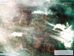 Das Satellitenbild zeigt die Waldbrände in der Region von Irkutsk. (Bild vom 1. August) (Bild: KEYSTONE/AP Roscosmos Space Agency)