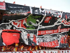 Der Anhang von Union Berlin sorgte einmal mehr für eine beeindruckende Stimmung (Bild: KEYSTONE/EPA/SASCHA STEINBACH)