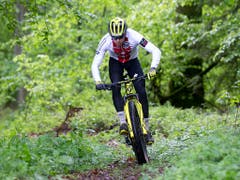 Andri Frischknecht klassiert sich im kanadischen Mont-Sainte-Anne als WM-Neunter (Bild: KEYSTONE/PETER KLAUNZER)