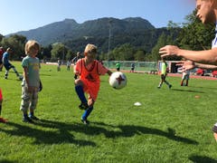 Die Junioren des FC Buttisholz arbeiten beim Training fleissig an ihren Ballkünsten. (Bild: FC Buttisholz, Bad Ragaz, 4. August 2019)