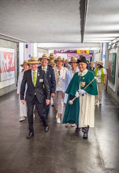 Ankunft des Thurgauer Extrazuges in Vevey. Die Regierung zuvorderst. (Bild: Andrea Stalder)