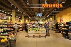 Alles für die Lagerküche: In der Migros Willisau kaufen jedes Jahr zahlreiche Sommerlager ein.