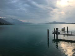 Die Ruhe vor dem Sturm: Das Bild beweist, dass es auch an regnerischen Tagen schöne Ausblicke gibt. (Bild: Enrico Schildknecht, Katastrophenbucht Zug, 6. August 2019)