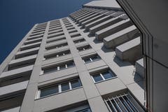 Das Aalto Hochhaus von aussen. (Bild: Boris Bürgisser, Luzern, 29. August 2019)