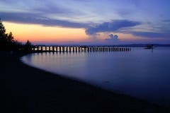 Blaue Stunde beim Hundestrand in Altnau. (Bild: Thomas Ammann)