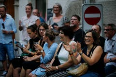 Die Zuhörerinnen freut's! (Bild: Stefan Kaiser, 30. August 2019)