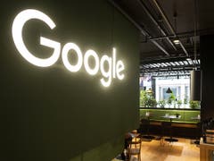 Google Schweiz feiert an der Europaallee in Zürich seinen 15. Geburtstag in der Schweiz. (Bild: KEYSTONE/ENNIO LEANZA)