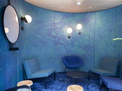 Die Inneneinrichtung im neuen Google-Hauptgebäude in Zürich wirkt futuristisch. (Bild: KEYSTONE/ENNIO LEANZA)
