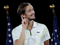 Interessierter Beobachter: Die neue Nummer 4 Daniil Medwedew verpasste am US Open seinen ersten Grand-Slam-Titel gegen Nadal nur knapp. Der Russe freut sich, dem Dreikampf der drei Giganten zusehen zu können (Bild: KEYSTONE/FR110666 AP/ADAM HUNGER)
