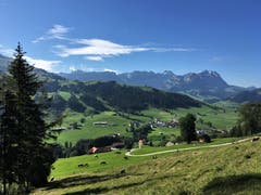Blick vom Hohen Hirschberg auf Eggerstanden und Alpstein. (Bild: Toni Sieber)