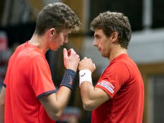 Jérôme Kym (links) wurde vom Schweizer Captain Severin Lüthi kurzfristig für das Doppel nominiert (Bild: KEYSTONE/PETER SCHNEIDER)