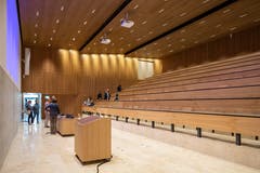 Das Auditorium des neuen HSLU-Standorts. (Bild: Patrick Hürlimann, Rotkreuz, 14. September 2019)