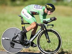 Nach der 10. Etappe und seinem Sieg im Einzelzeitfahren übernahm Primoz Roglic das Leadertrikot (Bild: KEYSTONE/EPA EFE/JAVIER LIZON)