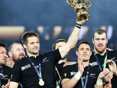 Vor vier Jahren in London triumphierte Neuseeland. Auch ohne den zurückgetretenen Captain und Rekord-Nationalspieler sind die «All Blacks» wieder die Topfavoriten (Bild: KEYSTONE/EPA/ANDY RAIN)