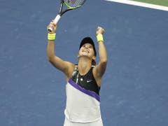 Geschafft! Belinda Bencic jubelt nach dem Sieg über Naomi Osaka. (Bild: KEYSTONE/EPA/DANIEL MURPHY)