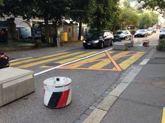 Seit vergangener Woche wird auf dem Oberen Graben der Autoverkehr zwischen dem Fussgängerstreifen Vadianstrasse (Bild) und der Verzweigung Oberer Graben/St.-Leonhard-Strasse einspurig geführt. (Bilder: Reto Voneschen - 30. August 2019)