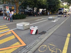 Die Stadt verspricht sich von der Fahrbahnverengung mehr Sicherheit für die den Oberen Graben querenden Fussgängerinnen und Fussgänger.