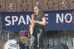 Eine Saxophonistin von «Call Me Clark». (Bild: Boris Bürgisser, Luzern, 21. September 2019)