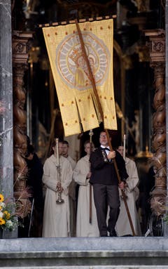 Auch zahlreiche Ministranten standen im Einsatz.