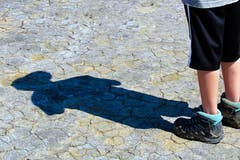 Werfen Kinder nur Schatten in die Zukunft? Die Antinatalisten meinen Ja.