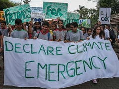 Auch in Indien, wie hier in Mumbai, gab es Kundgebungen für mehr Klimaschutz. (Bild: KEYSTONE/EPA/DIVYAKANT SOLANKI)