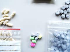 Über 50 Jugendliche und junge Erwachsene aus der Agglomeration Luzern haben sich via Darknet rezeptpflichtige Medikamente und Drogen beschafft und damit gehandelt. (Bild: Staatsanwaltschaft Kanton Luzern)