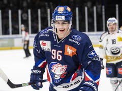 Schütze des Siegtores für die ZSC Lions: der 19-jährige Tim Berni (Bild: KEYSTONE/ENNIO LEANZA)
