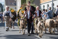Familie Portmann von der Alp Äbnistettili. (Bild: Boris Bürgisser)