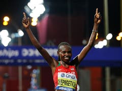 Geschafft: Ruth Chepngetich hat den widrigen Umständen erfolgreich getrotzt. (Bild: KEYSTONE/AP/PETR DAVID JOSEK)
