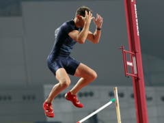 Renaud Lavillenie kann es nicht fassen (Bild: KEYSTONE/EPA/ALI HAIDER)