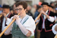 Die Bläserinnen und Bläser der Alphornbläservereinigung Amt Entlebuch begeistern. (Bild: Boris Bürgisser)