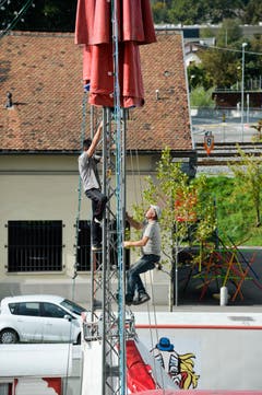 Frauenfeld TG , 30.09.2019 / Zirkus Stey baut sein Zelt für die Vorführungen (vom 2. bis 6.10.) erstmals auf dem Oberen Mätteli auf.
