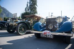 Die Autos konnten bei schönstem Wetter präsentiert werden.
