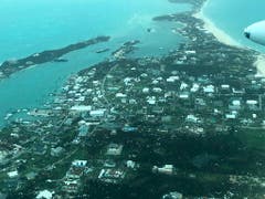 Luftaufnahmen zeigen das Ausmass der Zerstörungen durch Hurrikan «Dorian» auf den Bahamas. (Foto: Medic Corps via AP) (Bild: KEYSTONE/AP Medic Corps)