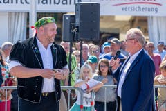 Christian Stucki im Gespräch mit Heinz Tännler, OK-Präsident des Esaf. (Bild: Jan Pegoraro, Zug, 4. September 2019)