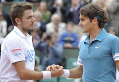 2010: Achtelfinal French Open: Federer s. Wawrinka 6:3, 7:6 (7:5), 6:2Nach der spanischen folgt die französische Hauptstadt. Der Sieger bleibt aber der gleiche. Wawrinka muss Federer einmal mehr gratulieren - diesmal im ersten Duell der beiden auf Stufe Grand Slam. Später scheitert er an Robin Söderling und kann seinen Titel aus dem Vorjahr nicht verteidigen. (Bild: Keystone)
