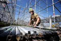 Tribüne um Tribüne wird abgebaut. (Bild: Stefan Kaiser, Zug, 03. September 2019)