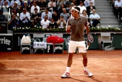 2019: Viertelfinal French Open: Federer s. Wawrinka 7:6 (7:5), 4:6, 7:6 (7:4), 6:4Ein Gewitter, das für einen einstündigen Unterbruch sorgt, kann Federer im Endeffekt ebenso wenig stoppen wie sein Gegenüber, Stan Wawrinka. Federer macht damit den Traum-Halbfinal gegen Rafael Nadal perfekt, in dem er aber selbst den Kürzeren zieht. (Bild: Keystone)